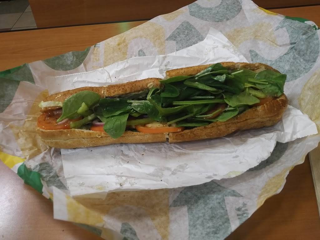 Subway | restaurant | 1911 Finch Ave W Unit 29, North York, ON M3N 2V2, Canada | 4166387828 OR +1 416-638-7828