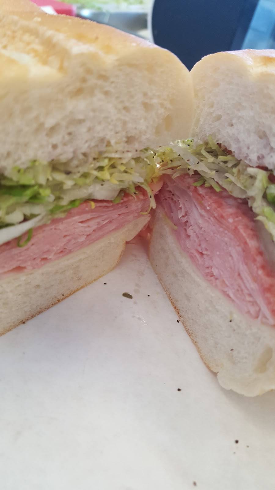 Jersey Shore Subs & Wraps | restaurant | 1401 NJ-37, Toms River, NJ 08753, USA | 7322881488 OR +1 732-288-1488