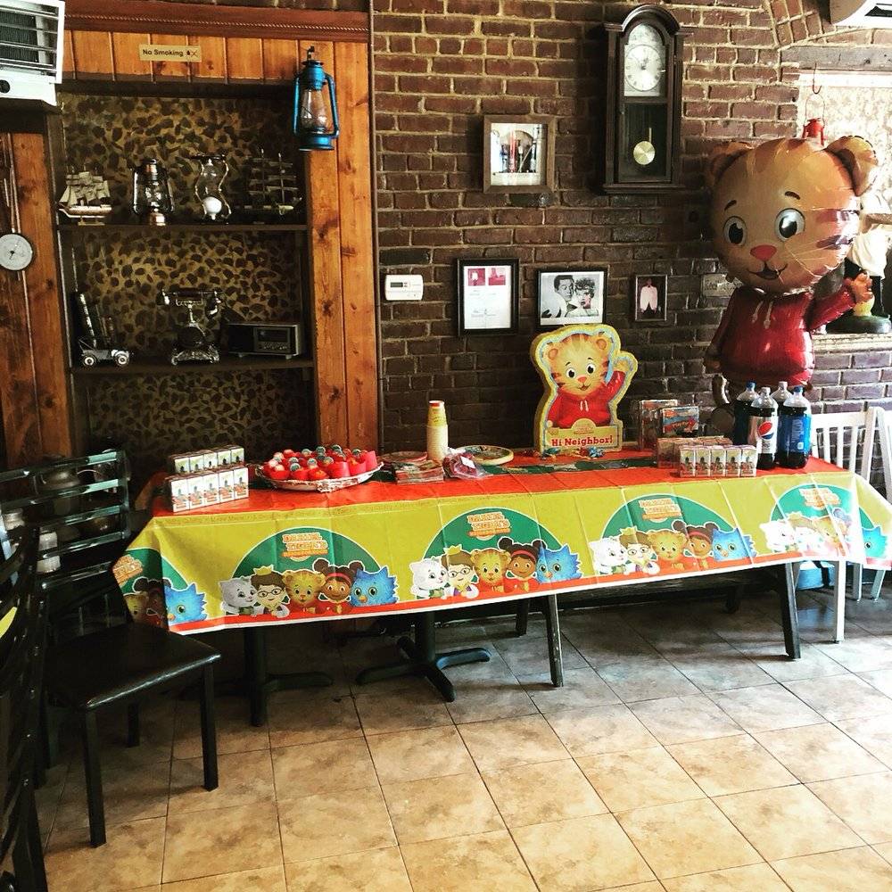 Lombardos of Bay Ridge | restaurant | 279 71st St, Brooklyn, NY 11209, USA | 7182387100 OR +1 718-238-7100