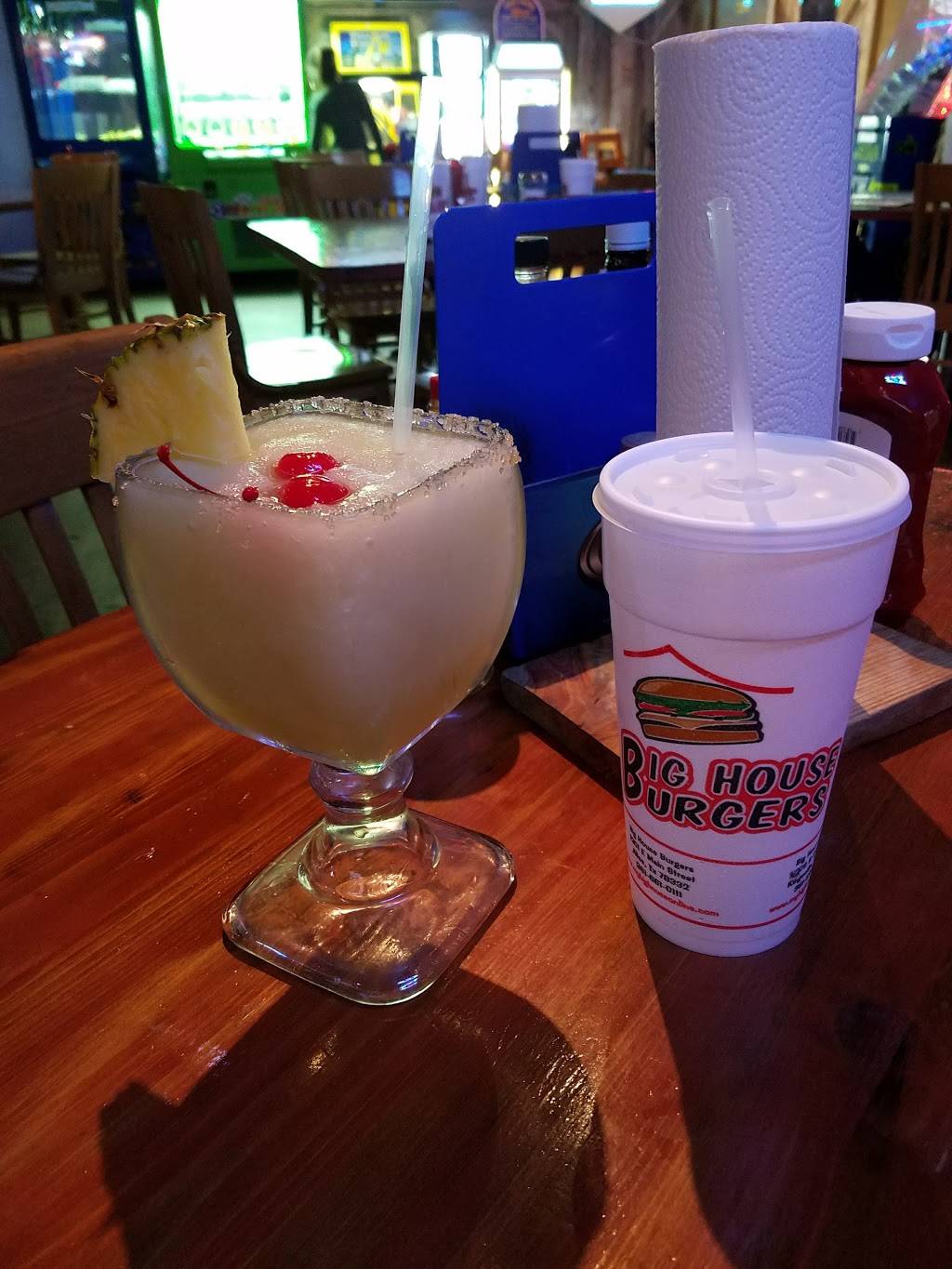 Big House Burgers | restaurant | 1201 E Main St, Alice, TX 78332, USA | 3616610111 OR +1 361-661-0111