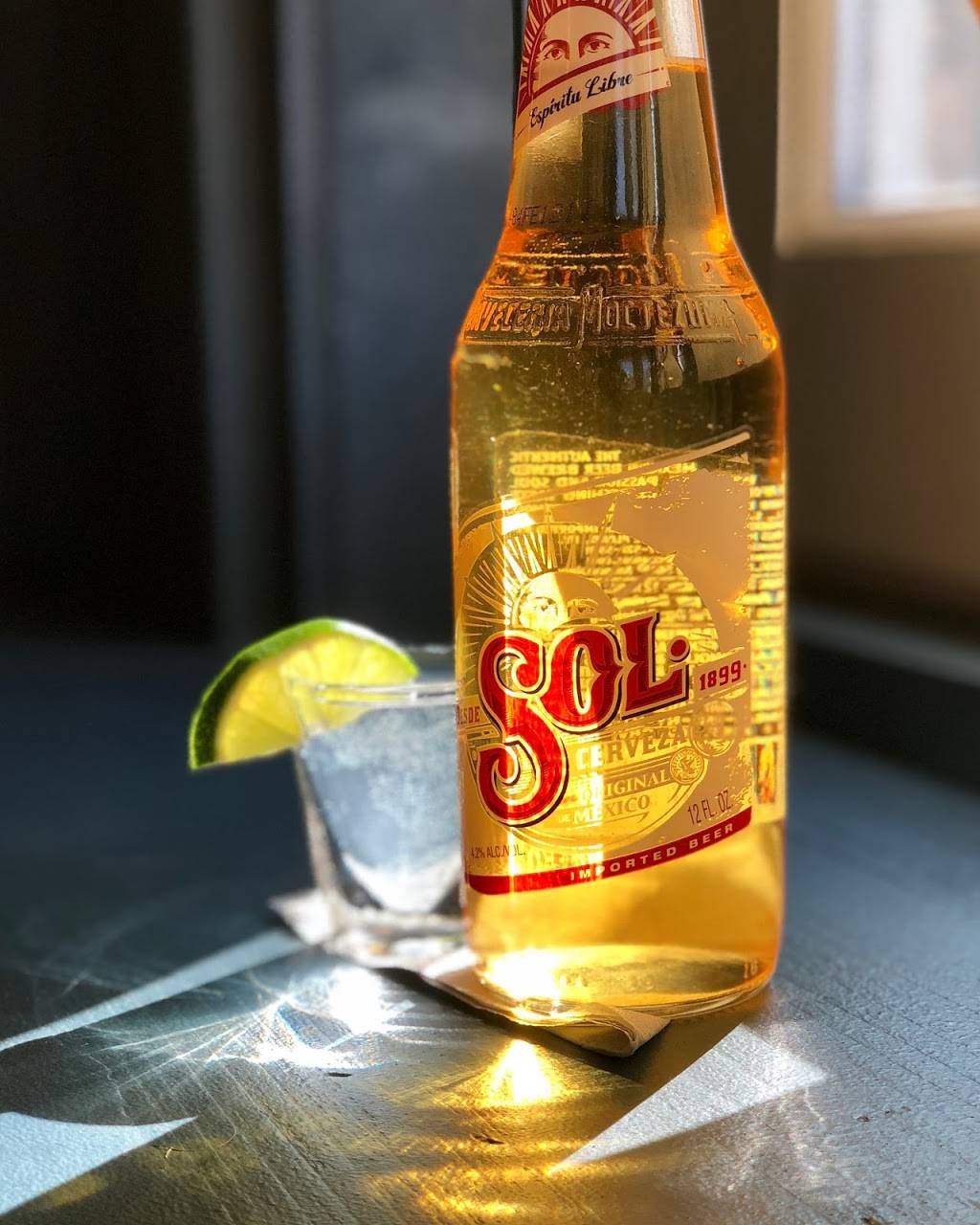 Kite String Cantina | restaurant | 1851 W Addison St, Chicago, IL 60613, USA | 7736665221 OR +1 773-666-5221