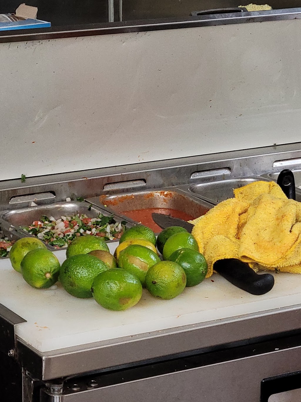 El Unico Meat Market | restaurant | 7909 California Ave, Huntington Park, CA 90255, USA | 3235871702 OR +1 323-587-1702