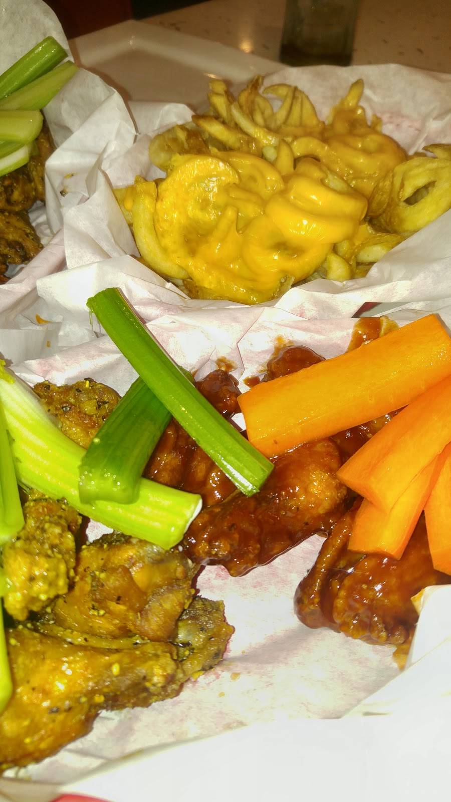 Hot Wings Cafe | cafe | 314 N Brand Blvd, Glendale, CA 91203, USA | 8182474445 OR +1 818-247-4445