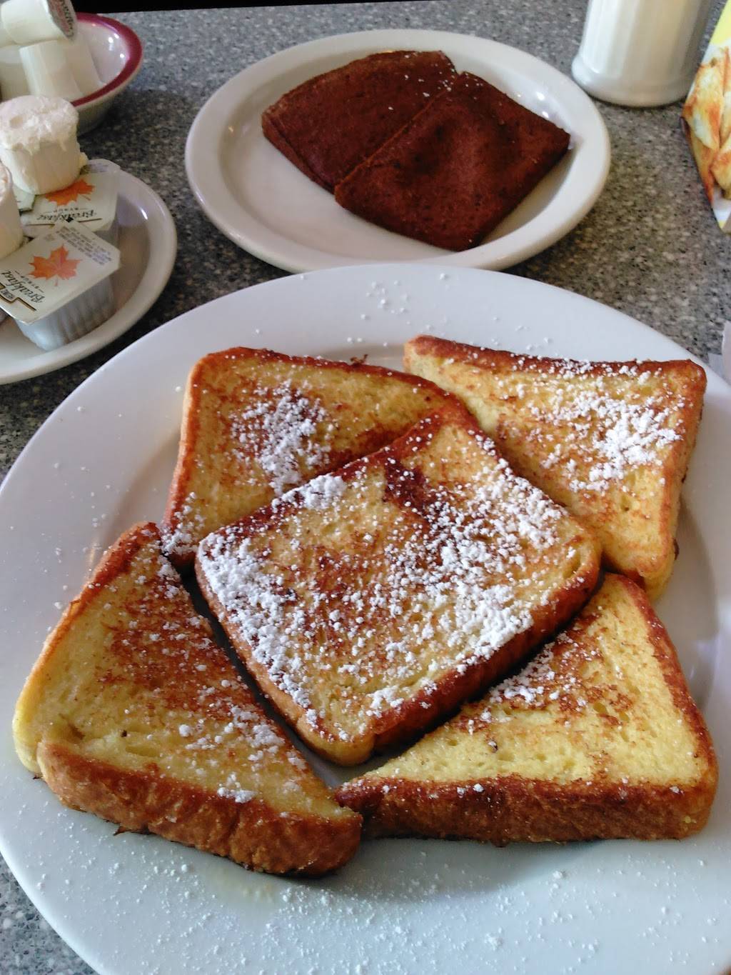 Merchantville Diner | restaurant | 24 S Centre St, Merchantville, NJ 08109, USA | 8566638500 OR +1 856-663-8500