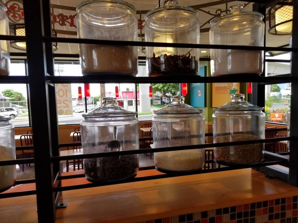 Popeyes Louisiana Kitchen | restaurant | 370 Kamehameha Hwy, Pearl City, HI 96782, USA | 8082000893 OR +1 808-200-0893