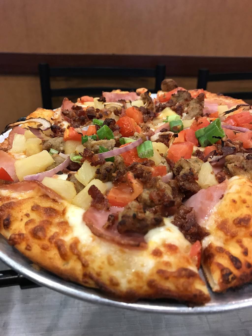 Round Table Pizza | meal delivery | 208 N, 12th Ave, Hanford, CA 93230, USA | 5595851406 OR +1 559-585-1406