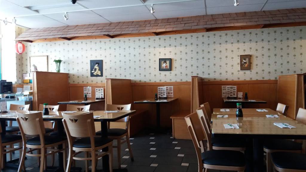 Yuyu Sushi | restaurant | 1559 Sloat Blvd, San Francisco, CA 94132, USA | 4156646455 OR +1 415-664-6455