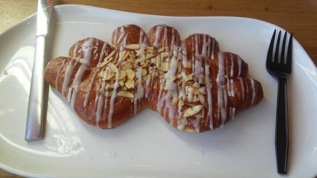 Starbucks | cafe | 1850 N Perris Blvd Bldg B 10, Perris, CA 92571, USA | 9512387207 OR +1 951-238-7207