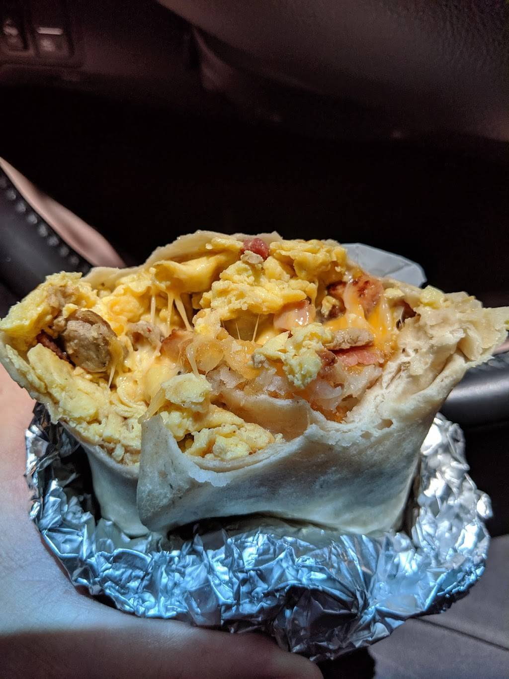 La Taqueria Mexican | restaurant | 3360 S Market St, Redding, CA 96001, USA | 5302469988 OR +1 530-246-9988