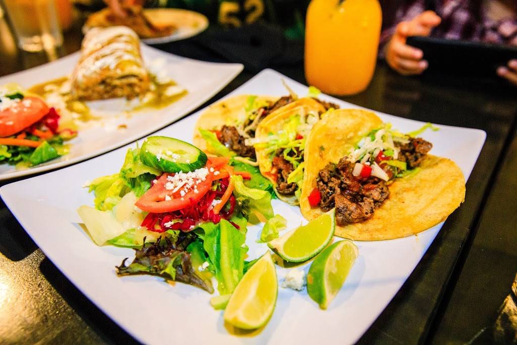 El Bocho | restaurant | 10133 Yonge St unit a, Richmond Hill, ON L4C 1T5, Canada | 9052374345 OR +1 905-237-4345