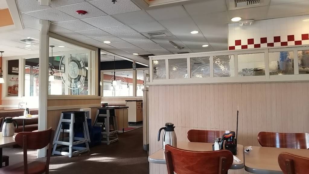 IHOP | restaurant | 5601 Xerxes Ave N, Brooklyn Center, MN 55430, USA | 7635609622 OR +1 763-560-9622