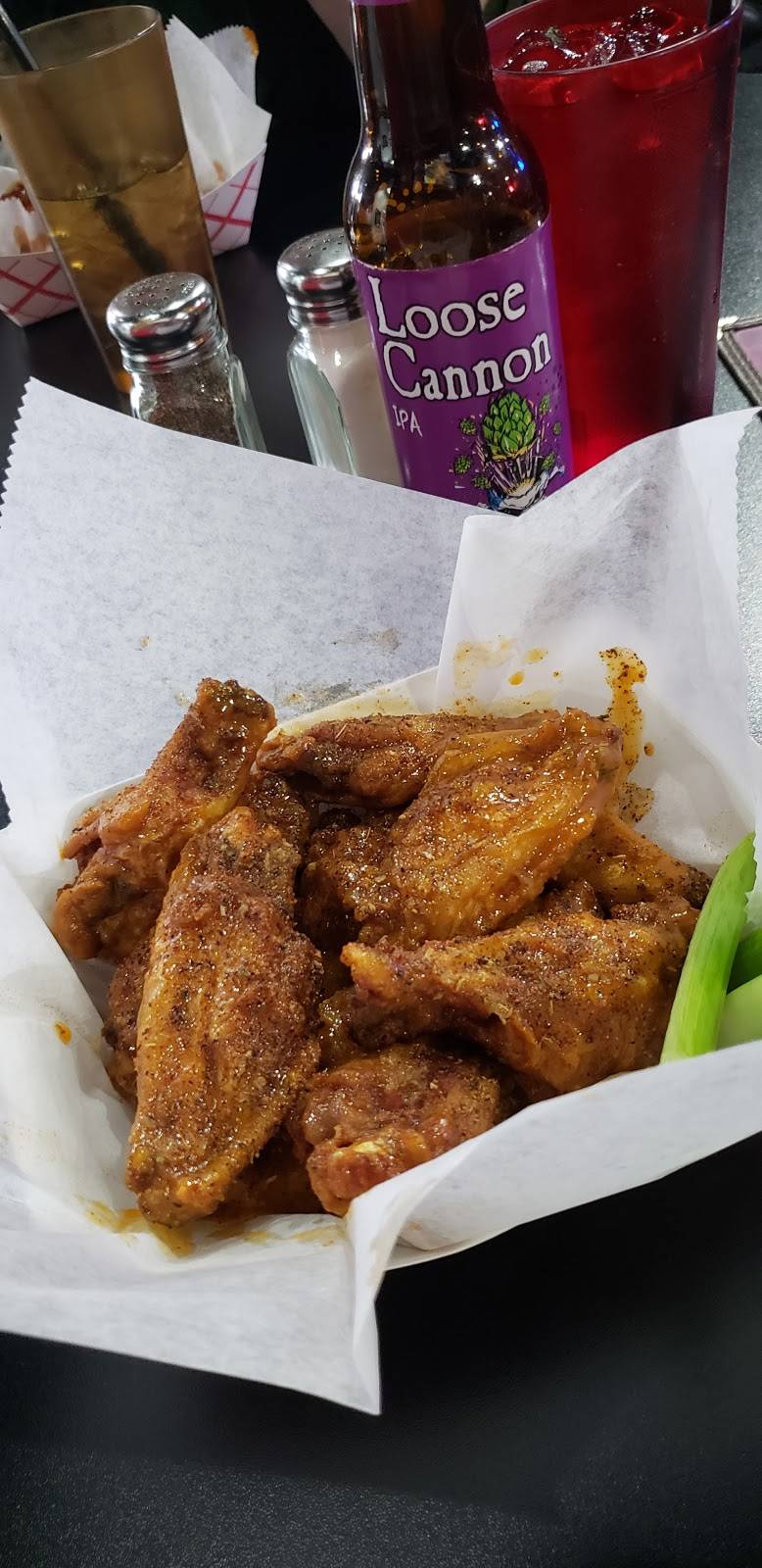 Wingman | restaurant | 3201 Mountain Rd, Pasadena, MD 21122, USA | 4104379464 OR +1 410-437-9464