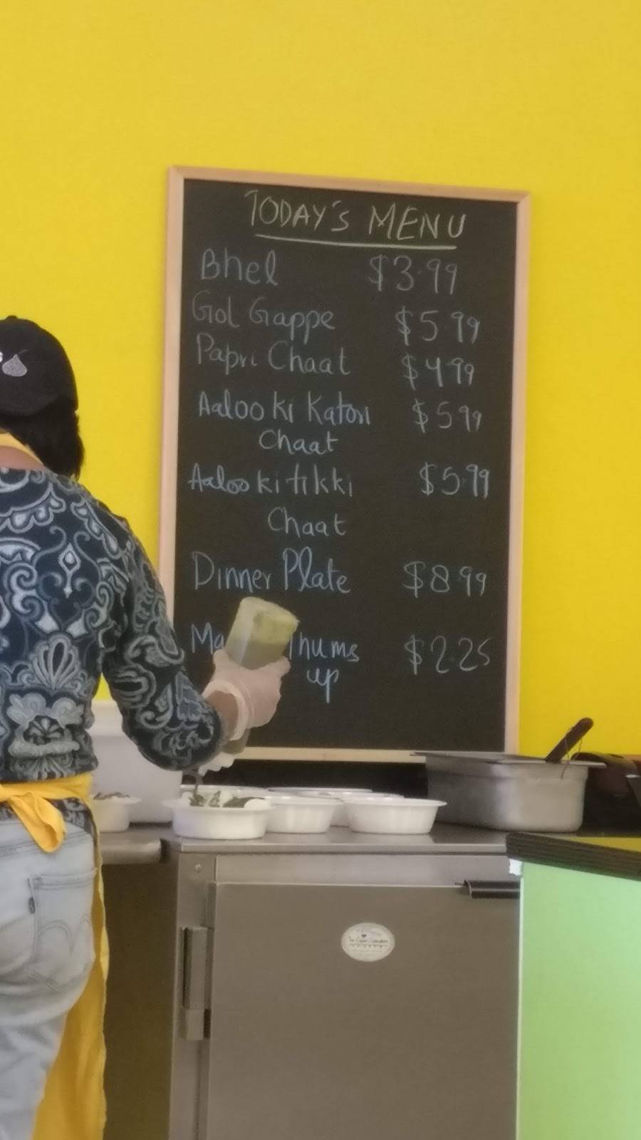 Dilli Chaat Corner | restaurant | 15801 Manchester Rd, Ellisville, MO 63011, USA | 6365792902 OR +1 636-579-2902