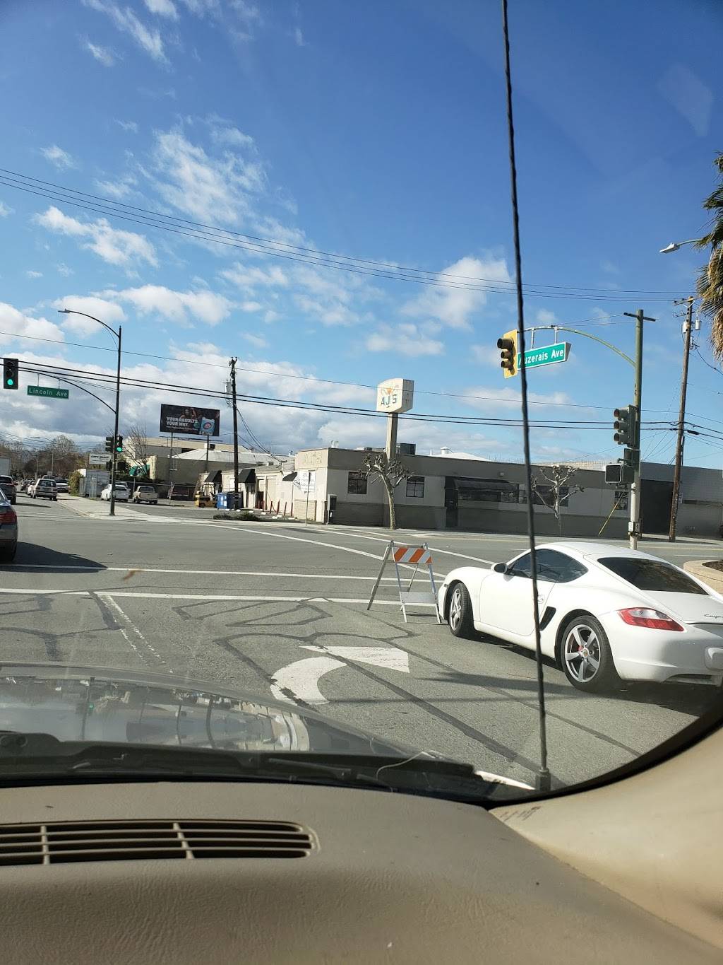 AJs Bar | night club | 393 Lincoln Ave, San Jose, CA 95126, USA | 4082923445 OR +1 408-292-3445