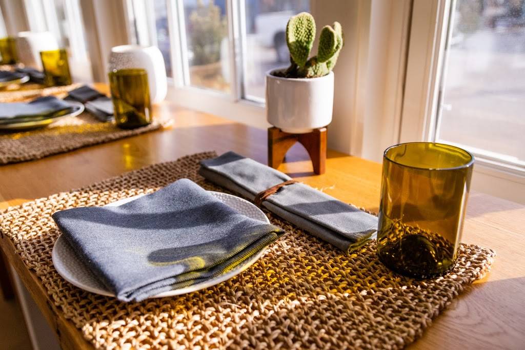 Fish Nor Fowl | restaurant | 5523 Penn Ave, Pittsburgh, PA 15206, USA | 4124604644 OR +1 412-460-4644