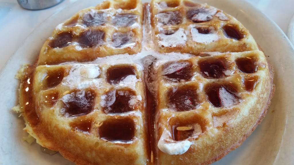 Four Star Family Restaurant | restaurant | 1100 IL-121, Mt Zion, IL 62549, USA | 2178642817 OR +1 217-864-2817