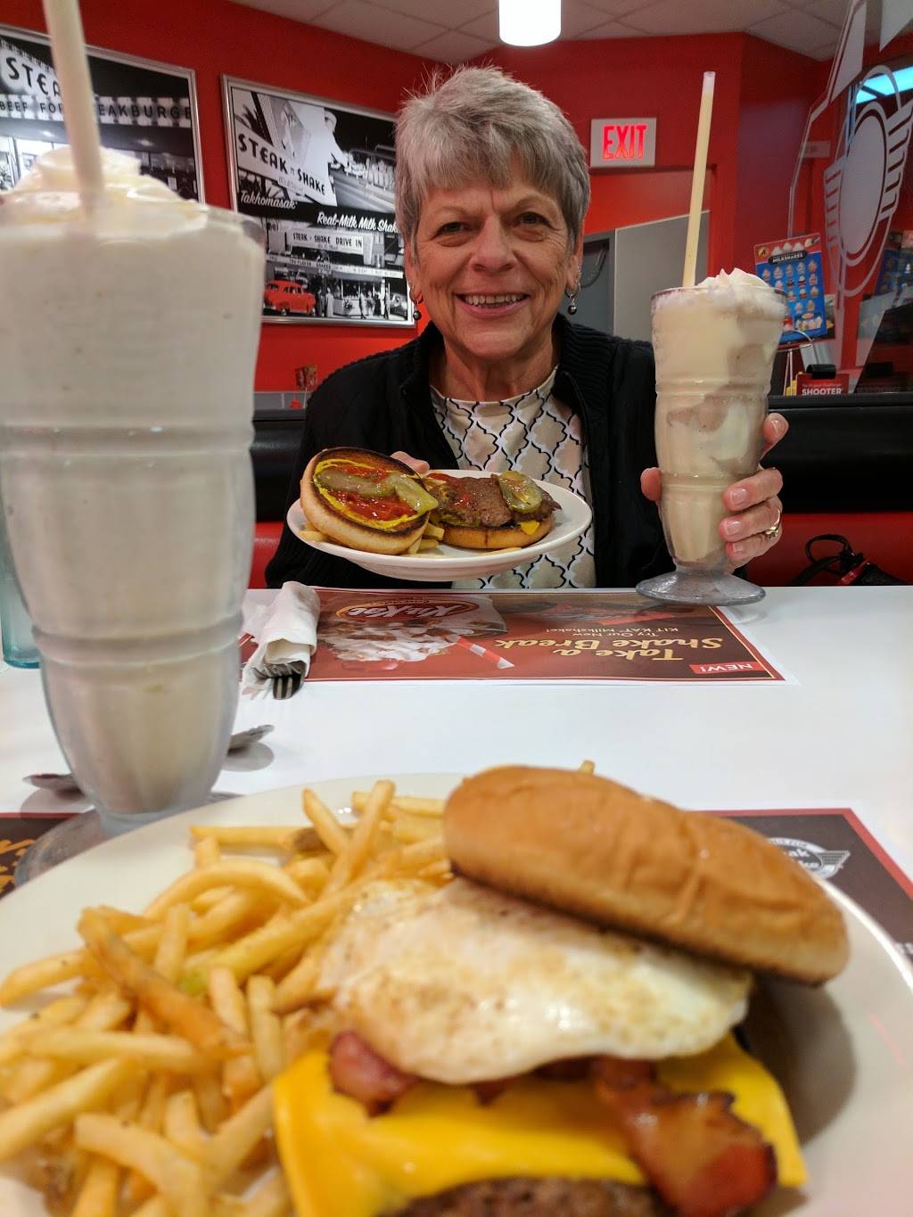 Steak n Shake | restaurant | 3170 Towne Blvd, Middletown, OH 45044, USA | 5134220206 OR +1 513-422-0206