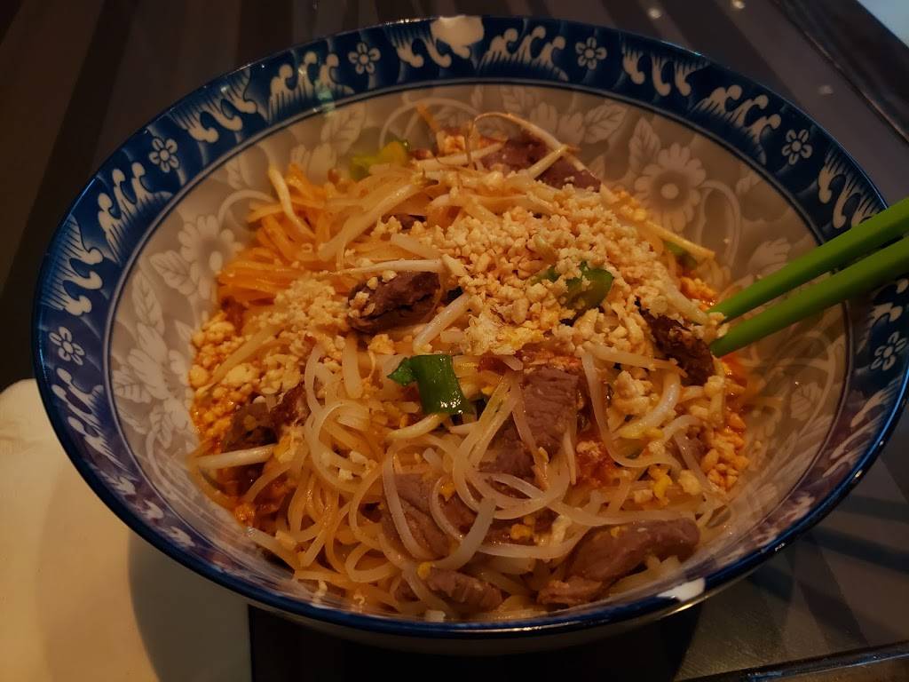 Banh Thai Restaurant | restaurant | 4730 Boul Gene-H.-Kruger, Trois-Rivières, QC G9A 4N1, Canada | 8198402833 OR +1 819-840-2833