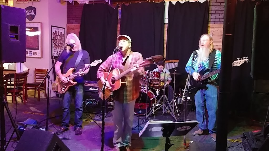 Corner Pocket Bar & Grill | restaurant | 2475 Apalachee Pkwy # 201, Tallahassee, FL 32301, USA | 8505742724 OR +1 850-574-2724