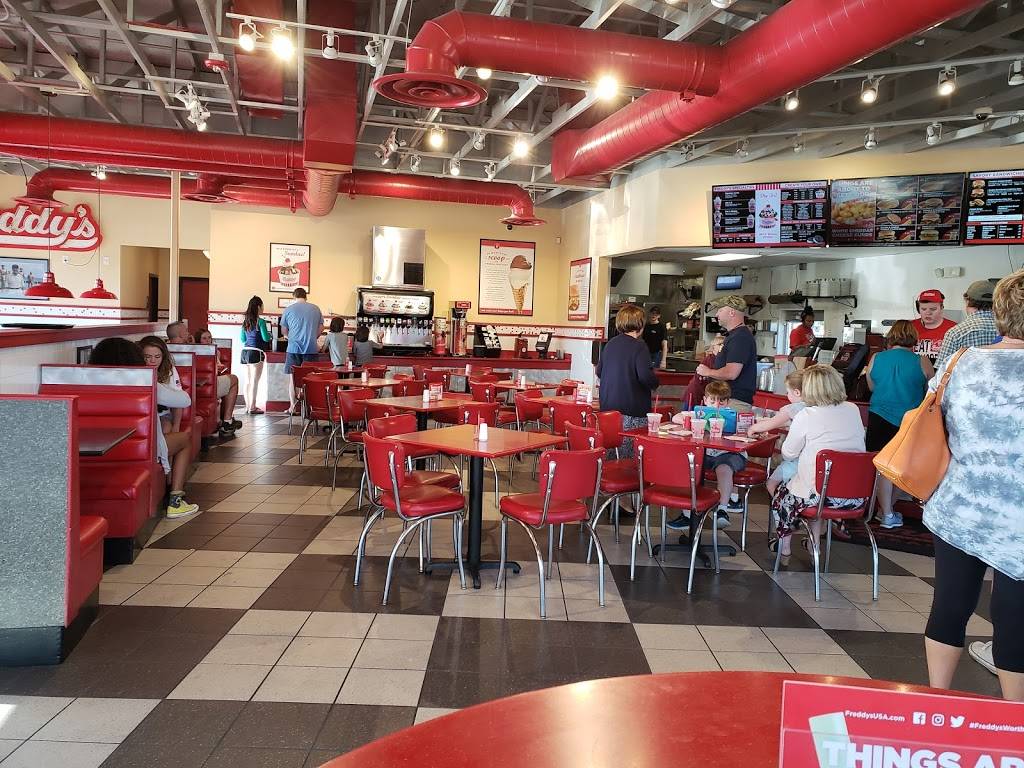 Freddys Frozen Custard & Steakburgers | restaurant | 15705 E Briarwood Cir, Aurora, CO 80016, USA | 3036937992 OR +1 303-693-7992