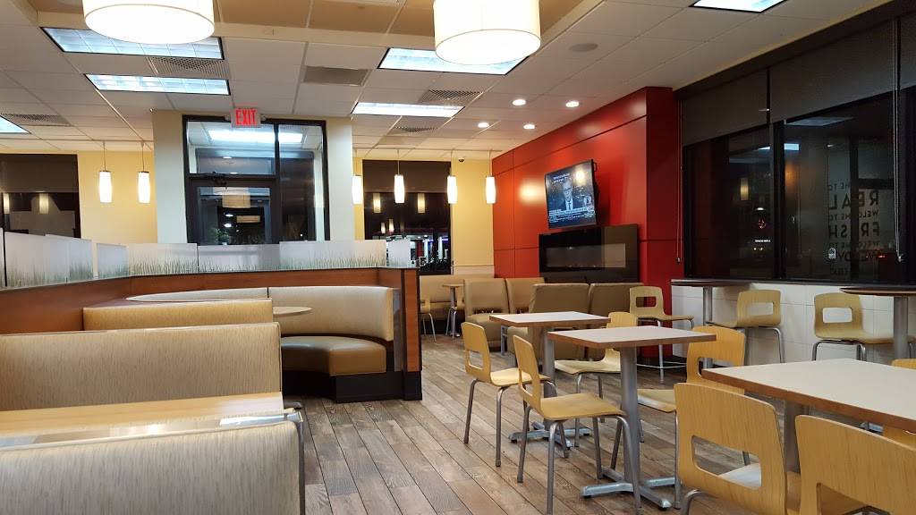 Wendys | restaurant | 1091 W Hallandale Beach Blvd, Hallandale Beach, FL 33009, USA | 9544565655 OR +1 954-456-5655