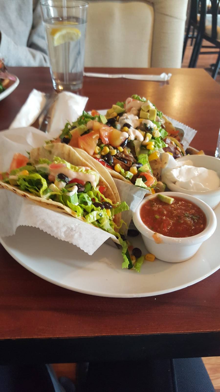 Earth Bistro Cafe | restaurant | 11110 Clifton Blvd, Cleveland, OH 44102, USA | 2162019338 OR +1 216-201-9338