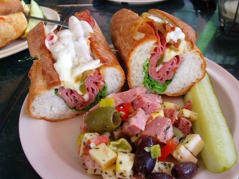 Coppolas Deli | meal takeaway | 2900 W Cary St, Richmond, VA 23221, USA | 8043596969 OR +1 804-359-6969