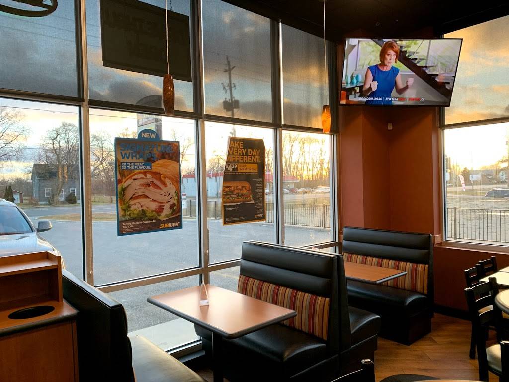 Subway | restaurant | 1654 London Line, Sarnia, ON N7T 7H2, Canada | 5194911245 OR +1 519-491-1245