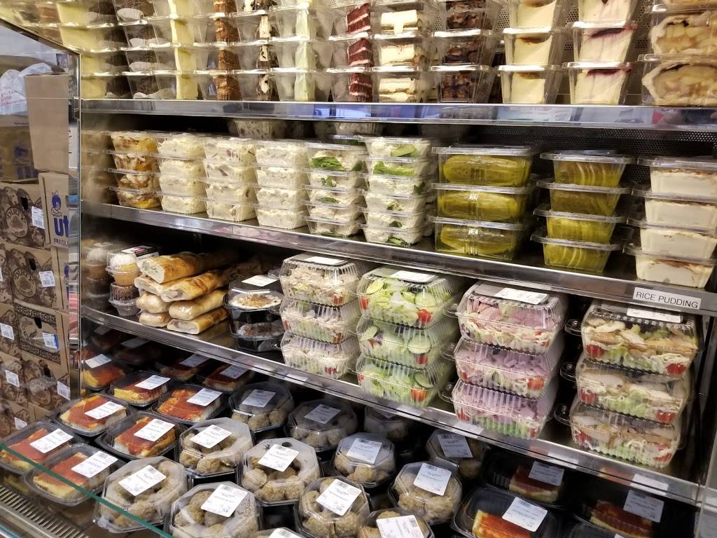 Liuzzi Gourmet Food Market | restaurant | 322 State St, North Haven, CT 06473, USA | 2032484356 OR +1 203-248-4356