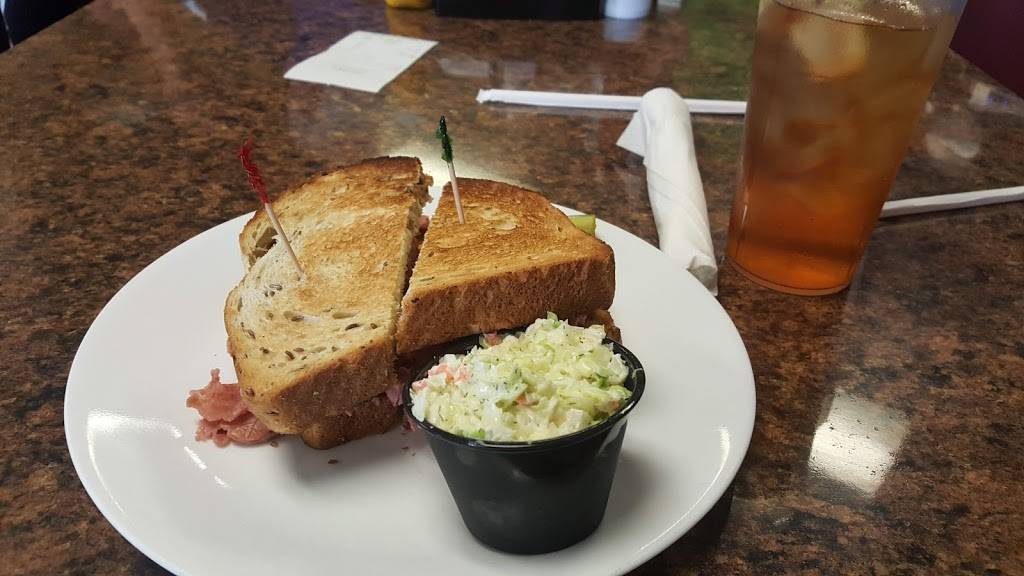 Goldies Restaurant | restaurant | 5400 Taylor Rd #105, Naples, FL 34109, USA | 2395913400 OR +1 239-591-3400