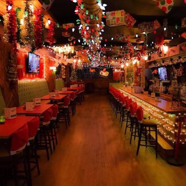 Christmas Club Pop-Up Bar | restaurant | 3460 N Clark St, Chicago, IL 60657, USA | 7739752010 OR +1 773-975-2010
