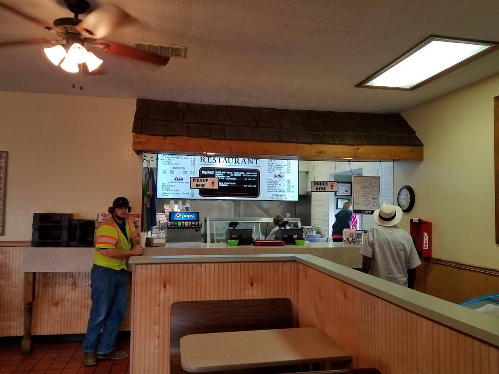 Woodys Drive-In | restaurant | 110 Northport Dr, Godfrey, IL 62035, USA | 6184667840 OR +1 618-466-7840