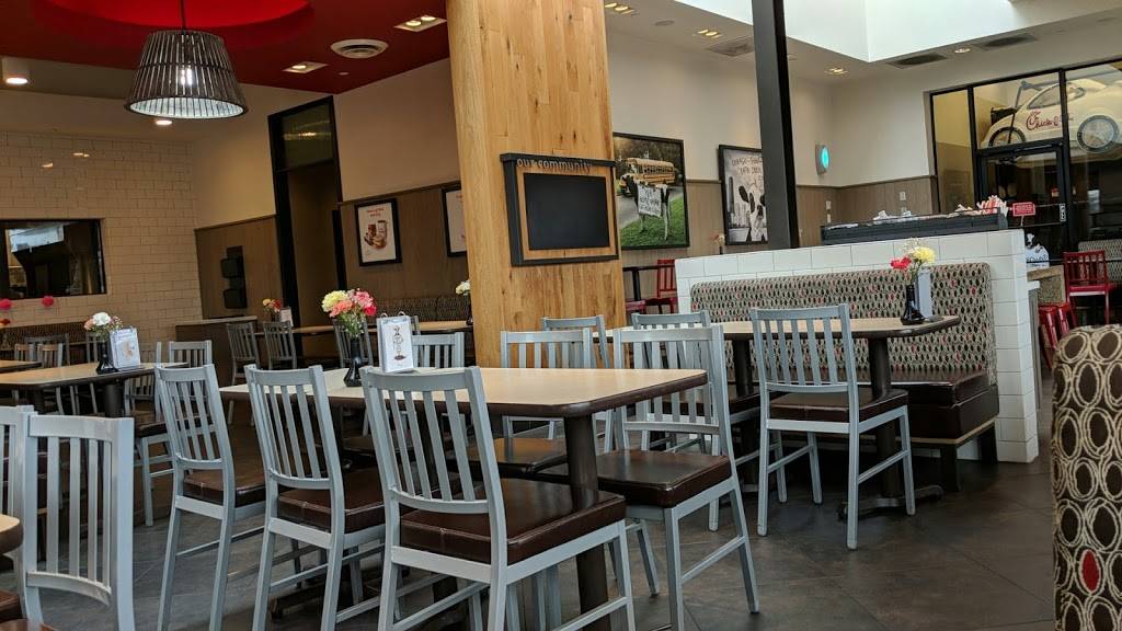 Chick-fil-A | restaurant | 7101 Kingery Hwy, Willowbrook, IL 60527, USA | 6304554426 OR +1 630-455-4426