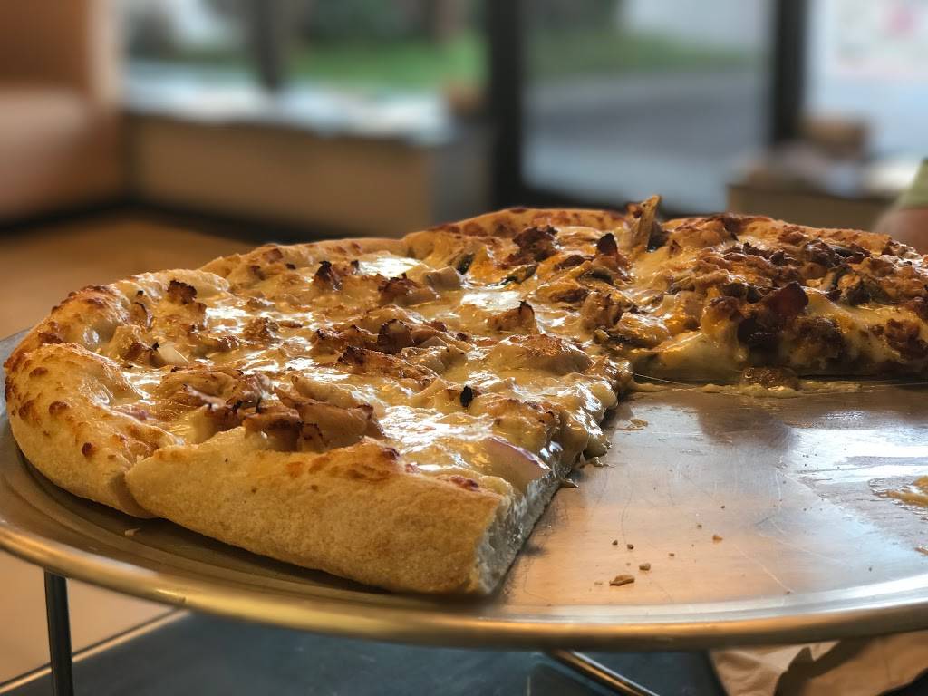 Marios Pizza & Grill | restaurant | 10943 Kingston Pike, Knoxville, TN 37934, USA | 8656758660 OR +1 865-675-8660