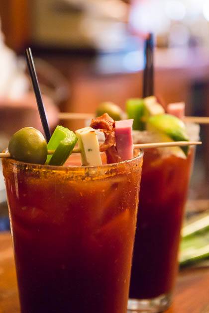 Art & Almas Century Inn | restaurant | 125 N Main St, Burlington, IL 60109, USA | 8476832883 OR +1 847-683-2883