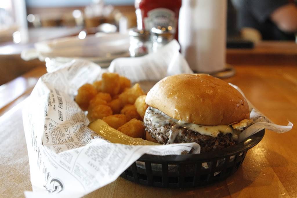 Blvd Bar & Grille | restaurant | 433 Mendota Rd E, West St Paul, MN 55118, USA | 6514507736 OR +1 651-450-7736