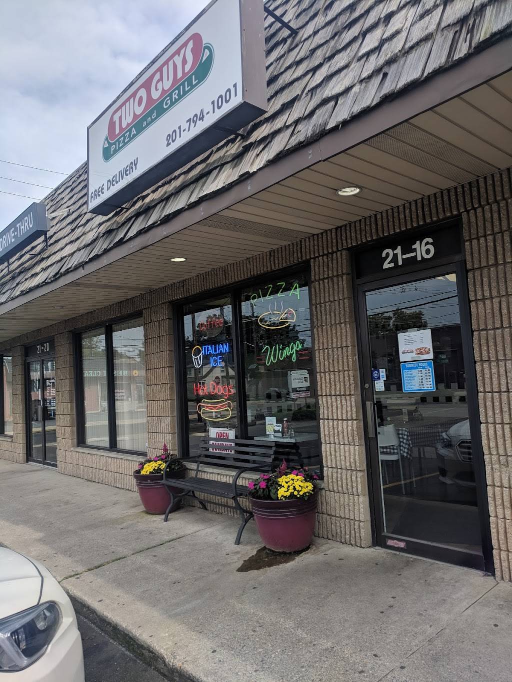 Two Guys Pizza & Grille | restaurant | 21-16, 3120, Morlot Ave, Fair Lawn, NJ 07410, USA | 2017941001 OR +1 201-794-1001