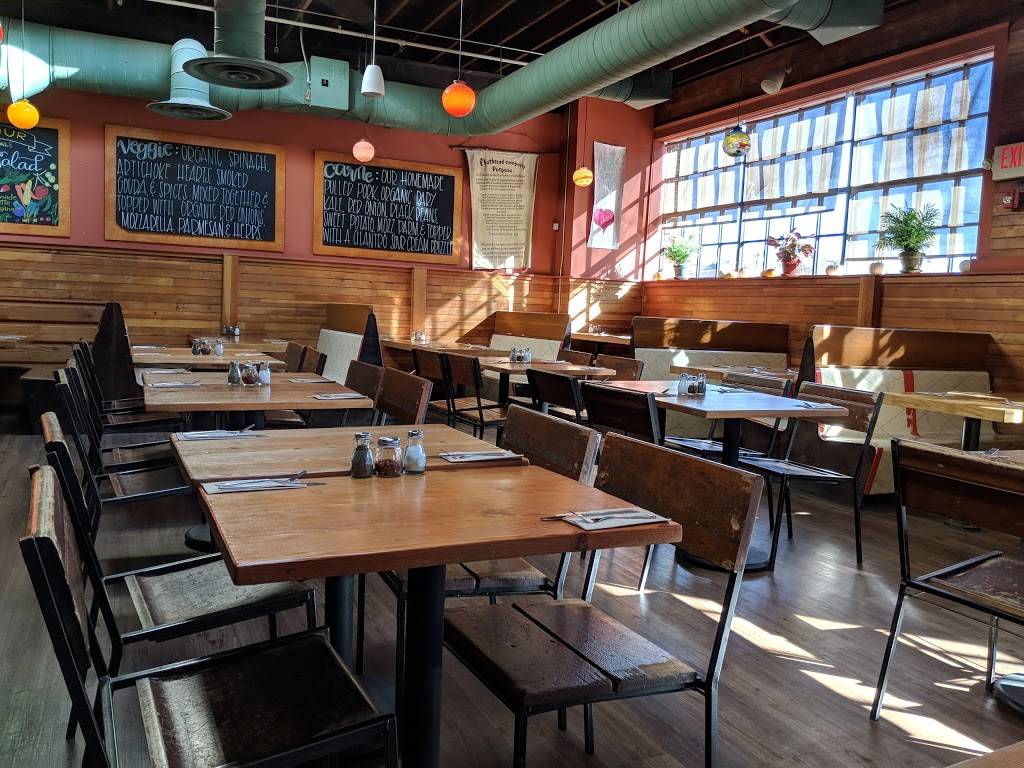 Flatbread Company | restaurant | 45 Day St, Somerville, MA 02144, USA | 6177760552 OR +1 617-776-0552