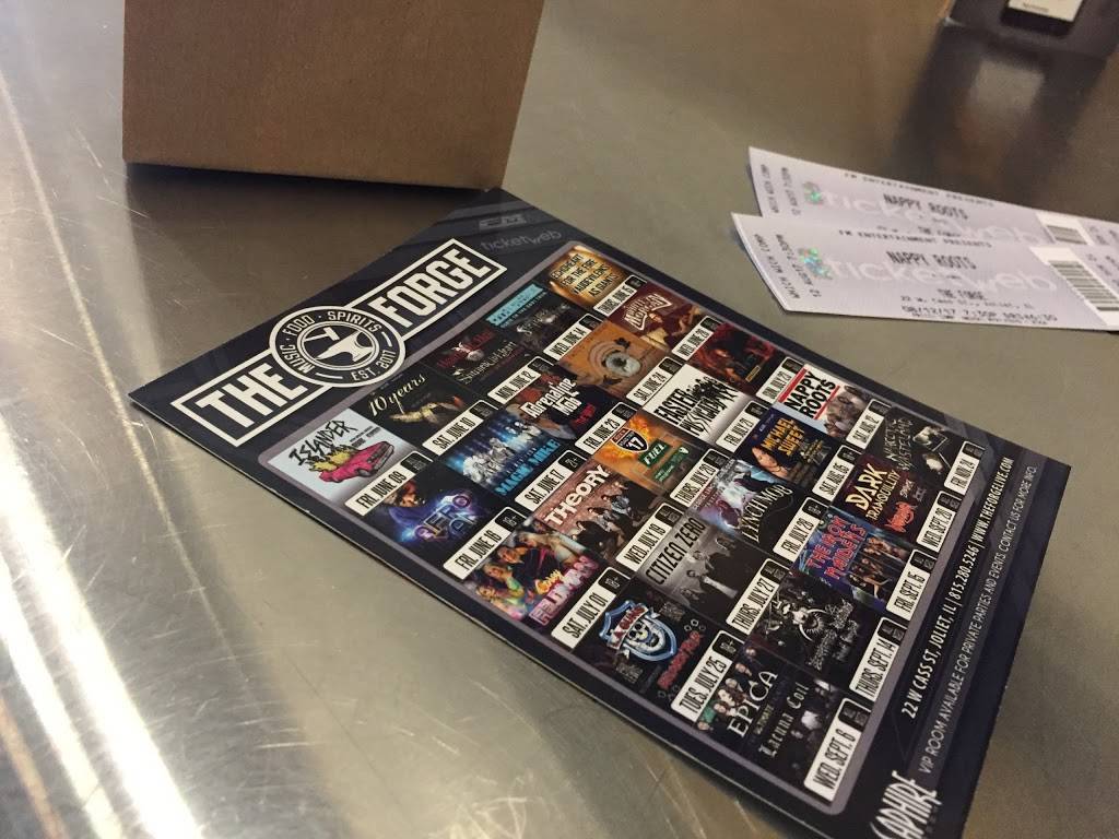 Which Wich Superior Sandwiches | restaurant | 17W410 22nd St, Oakbrook Terrace, IL 60181, USA | 6305905870 OR +1 630-590-5870