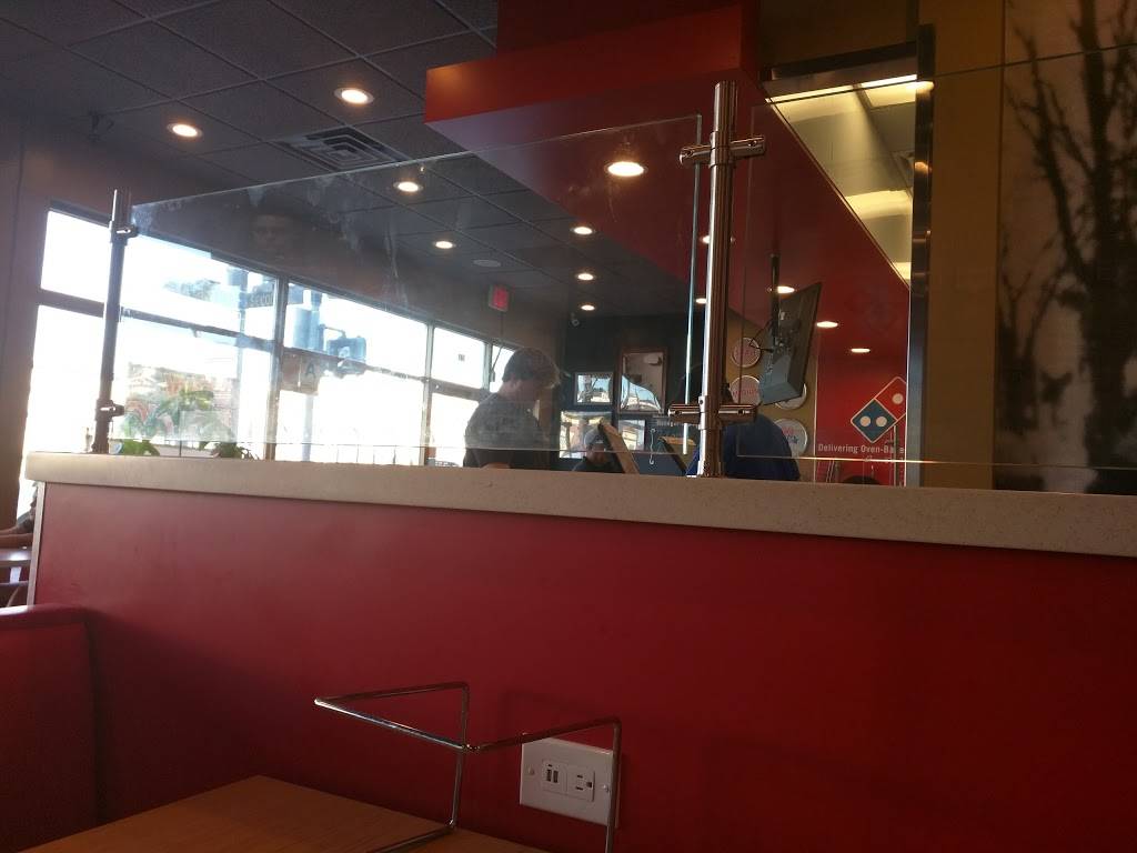 Dominos Pizza | meal delivery | 201 Pacific Coast Hwy, Hermosa Beach, CA 90254, USA | 3103183344 OR +1 310-318-3344