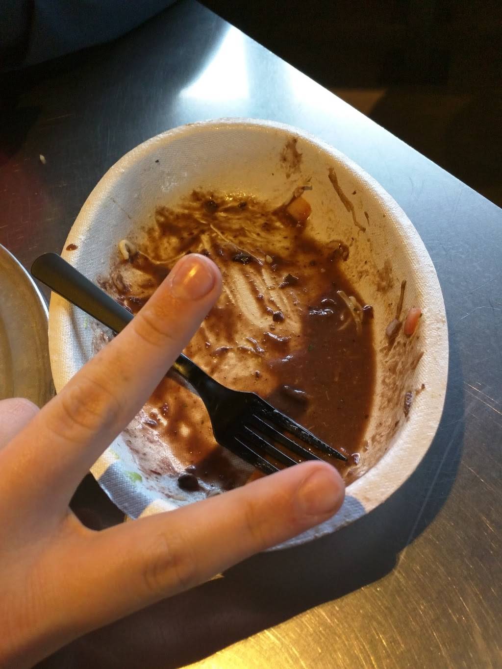 Chipotle Mexican Grill | restaurant | 251 W Lee Hwy Ste 243, Warrenton, VA 20186, USA | 5403411032 OR +1 540-341-1032