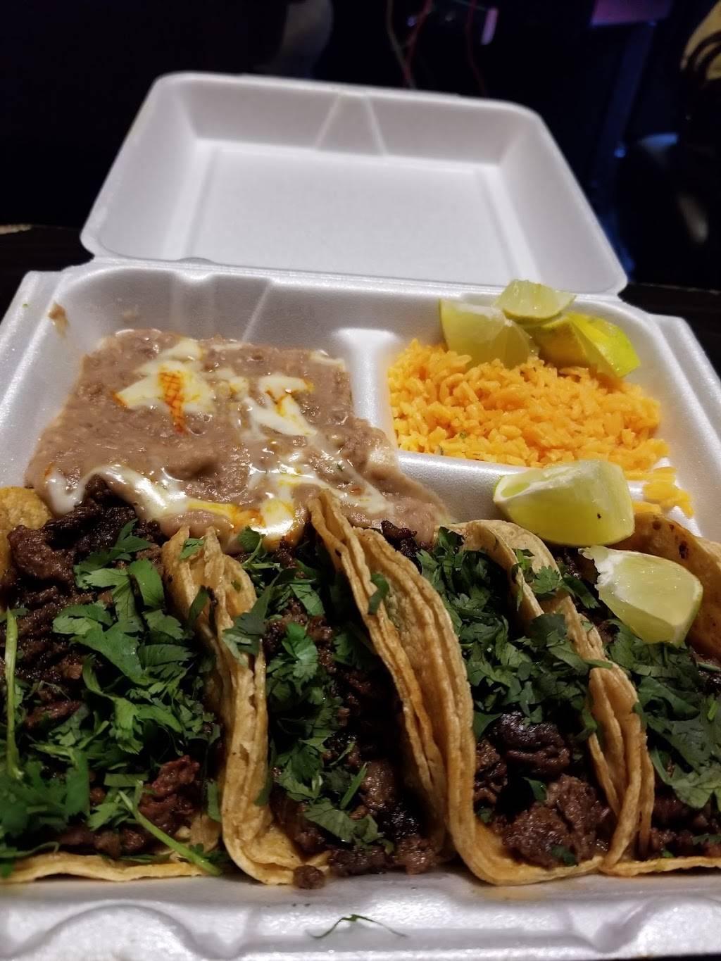 Papá Luis Súper Burrito y Tacos | restaurant | 1303 Hamilton Ave, University Park, IL 60484, USA | 7087465468 OR +1 708-746-5468