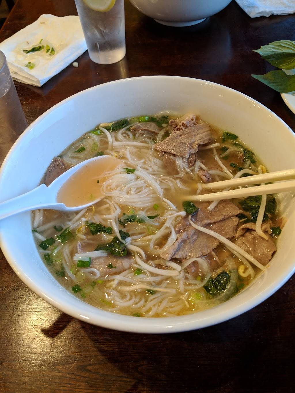 PHO HUNG VIETNAMESE CUISINE | restaurant | 20 Commerce Dr, Westover, WV 26501, USA | 3042925622 OR +1 304-292-5622