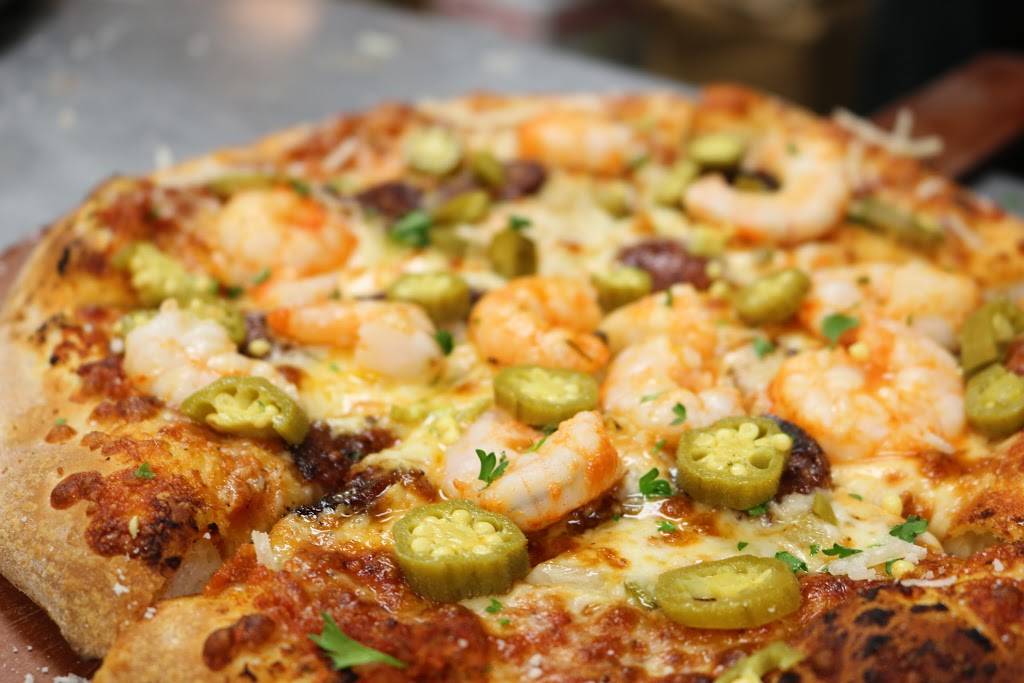 Reginellis Pizzeria | restaurant | 930 Poydras St, New Orleans, LA 70112, USA | 5045860068 OR +1 504-586-0068