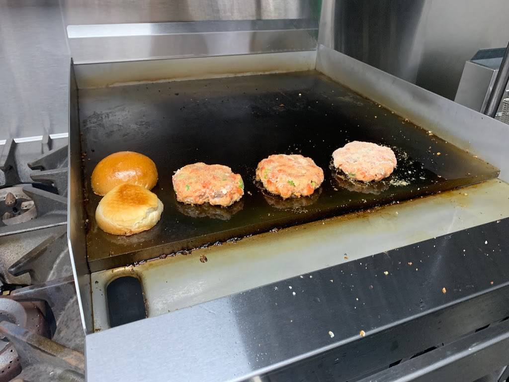 Leaving Minnesota | restaurant | 2001 32nd Ave NW, Rochester, MN 55901, USA | 5072612513 OR +1 507-261-2513