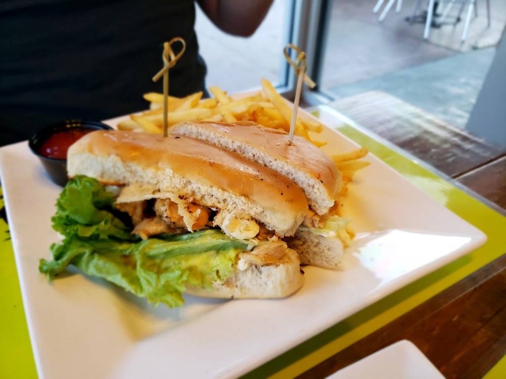 The Island Spot | restaurant | 309 W Jefferson Blvd, Dallas, TX 75208, USA | 9729134919 OR +1 972-913-4919