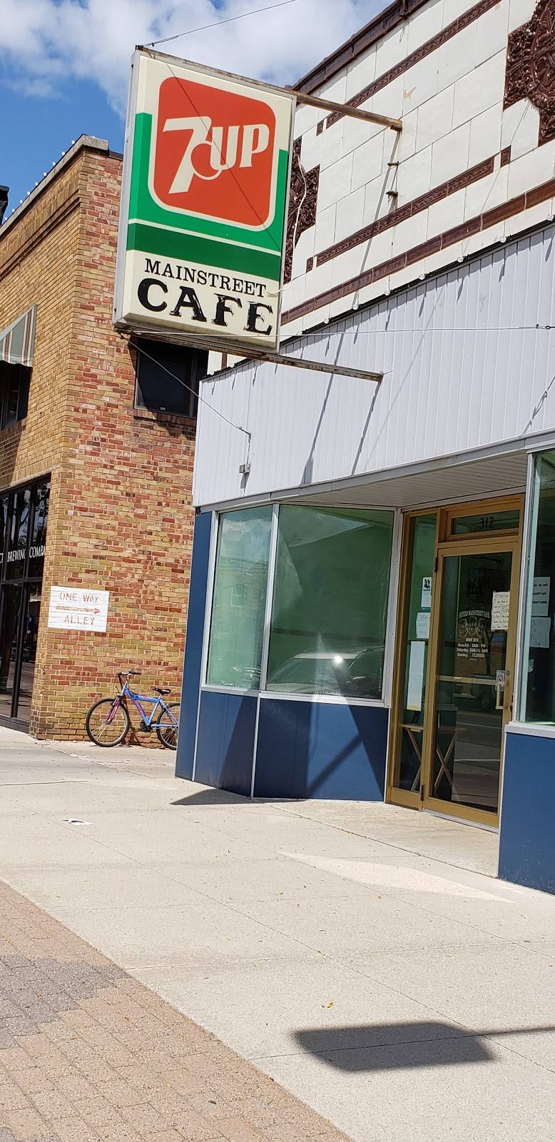 Sisters Mainstreet Cafe | cafe | 312 Grand Ave, Spencer, IA 51301, USA | 7125806803 OR +1 712-580-6803