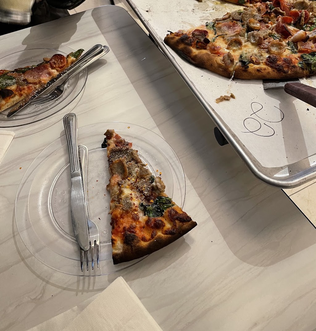 Frank Pepe Pizzeria Napoletana | restaurant | 7101 Democracy Blvd, Bethesda, MD 20817, USA | 3013047373 OR +1 301-304-7373