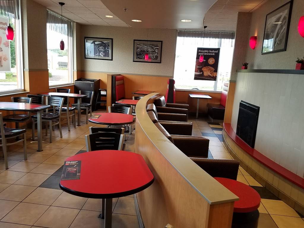 McDonalds | cafe | 3417 Orchard Rd, Oswego, IL 60543, USA | 6305546163 OR +1 630-554-6163