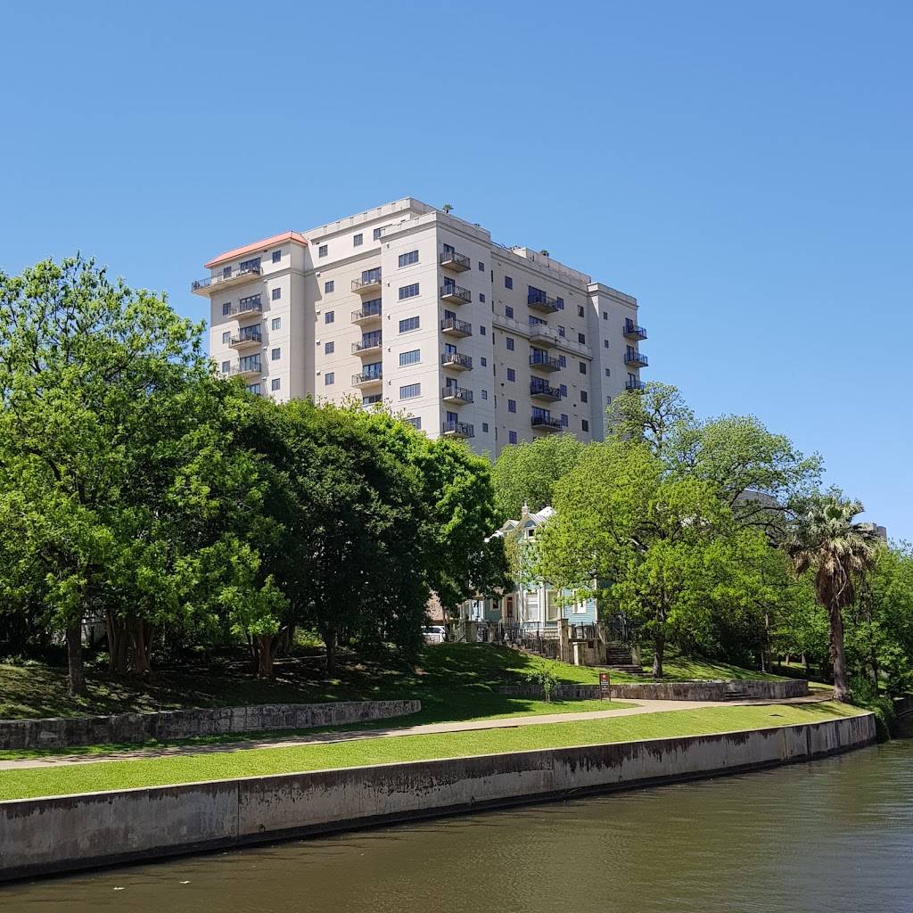 La Cascada Office | restaurant | 230 Dwyer Ave # 100, San Antonio, TX 78204, USA | 2103203982 OR +1 210-320-3982